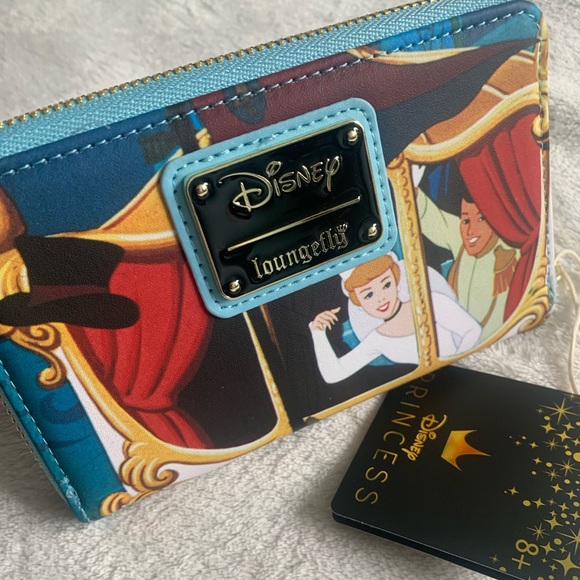 Loungefly x Disney Cinderella Mice Scenes Wallet Purse Bag NWT - Picture 5 of 14